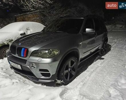 Серый БМВ Х5, объемом двигателя 3 л и пробегом 295 тыс. км за 21300 $, фото 52 на Automoto.ua