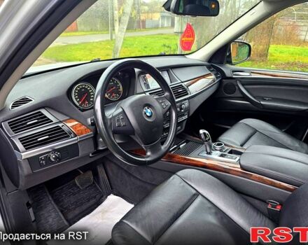 Серый БМВ Х5, объемом двигателя 3 л и пробегом 169 тыс. км за 13500 $, фото 5 на Automoto.ua