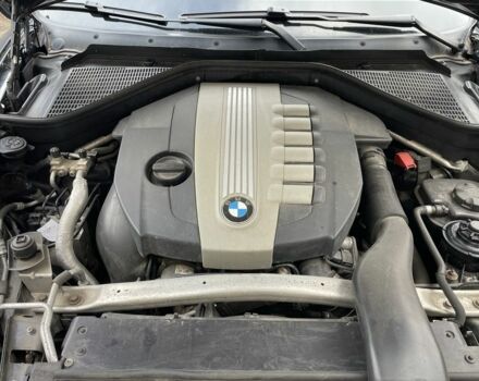 Серый БМВ Х5, объемом двигателя 3 л и пробегом 199 тыс. км за 18500 $, фото 3 на Automoto.ua