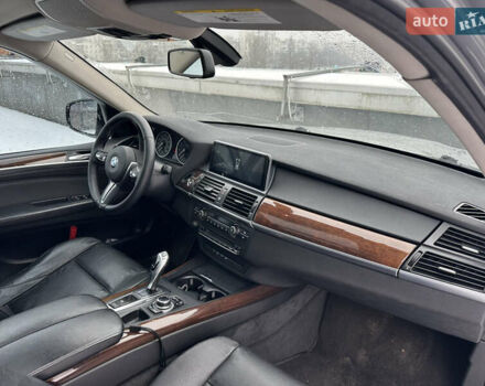 Сірий БМВ Х5, об'ємом двигуна 3 л та пробігом 304 тис. км за 11990 $, фото 49 на Automoto.ua
