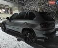 Серый БМВ Х5, объемом двигателя 3 л и пробегом 295 тыс. км за 21300 $, фото 53 на Automoto.ua