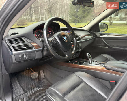 Серый БМВ Х5, объемом двигателя 2.98 л и пробегом 180 тыс. км за 12500 $, фото 12 на Automoto.ua