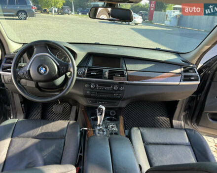 БМВ Х5 2011 в Черновцах на Automoto.ua Серый БМВ Х5, объемом двигателя 3 л и пробегом 247 тыс. км за 18000 $, фото 1 на Automoto.ua