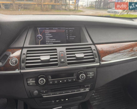 Серый БМВ Х5, объемом двигателя 2.98 л и пробегом 214 тыс. км за 15500 $, фото 14 на Automoto.ua