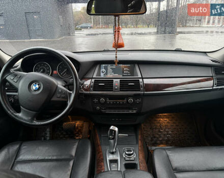 Серый БМВ Х5, объемом двигателя 2.98 л и пробегом 230 тыс. км за 14500 $, фото 6 на Automoto.ua