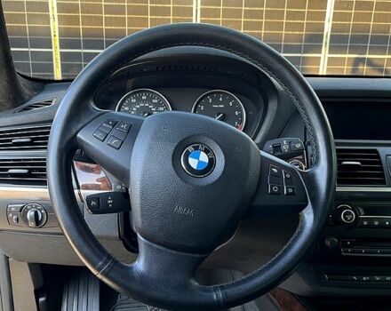 Сірий БМВ Х5, об'ємом двигуна 3 л та пробігом 400 тис. км за 12700 $, фото 3 на Automoto.ua