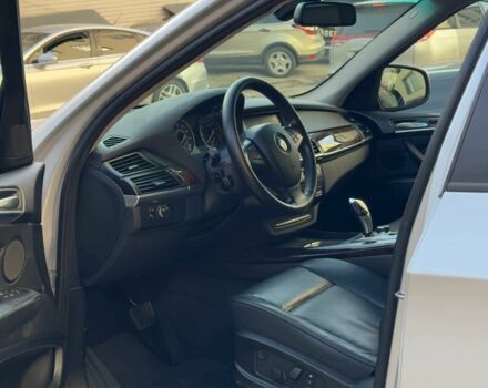 Серый БМВ Х5, объемом двигателя 3 л и пробегом 211 тыс. км за 8500 $, фото 16 на Automoto.ua