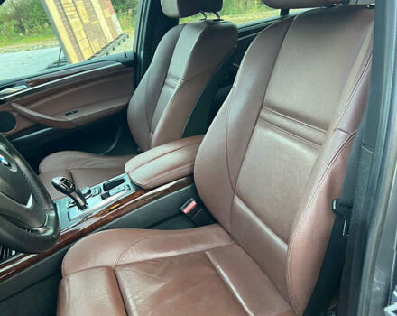 Серый БМВ Х5, объемом двигателя 3 л и пробегом 221 тыс. км за 21531 $, фото 41 на Automoto.ua