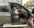 Серый БМВ Х5, объемом двигателя 3 л и пробегом 320 тыс. км за 16900 $, фото 51 на Automoto.ua