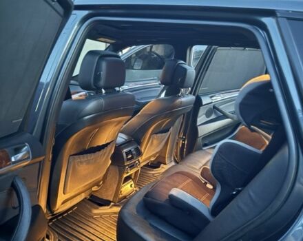 Серый БМВ Х5, объемом двигателя 3 л и пробегом 255 тыс. км за 12500 $, фото 2 на Automoto.ua