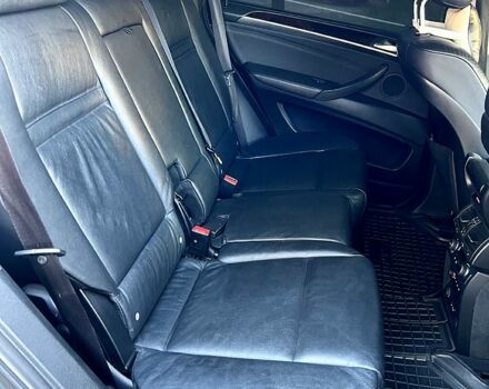 Серый БМВ Х5, объемом двигателя 3 л и пробегом 225 тыс. км за 12700 $, фото 6 на Automoto.ua