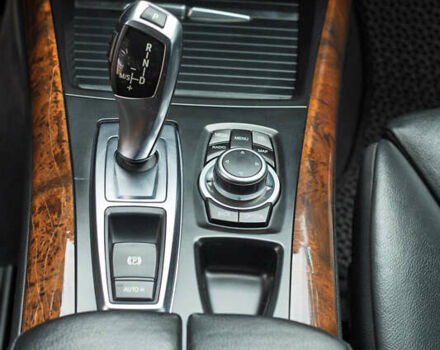 Сірий БМВ Х5, об'ємом двигуна 3 л та пробігом 237 тис. км за 19900 $, фото 28 на Automoto.ua