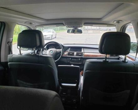 Серый БМВ Х5, объемом двигателя 3 л и пробегом 260 тыс. км за 8500 $, фото 3 на Automoto.ua