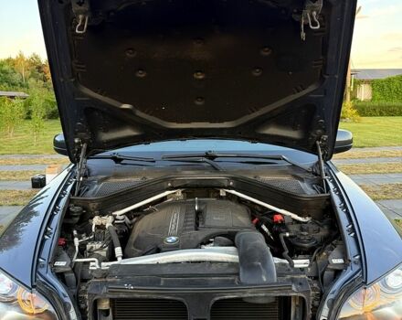 Серый БМВ Х5, объемом двигателя 3 л и пробегом 244 тыс. км за 17000 $, фото 1 на Automoto.ua