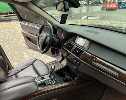 Серый БМВ Х5, объемом двигателя 3 л и пробегом 320 тыс. км за 16900 $, фото 54 на Automoto.ua