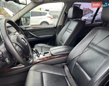 Сірий БМВ Х5, об'ємом двигуна 3 л та пробігом 320 тис. км за 14550 $, фото 9 на Automoto.ua