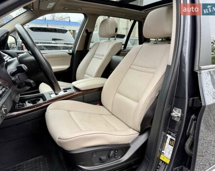 Серый БМВ Х5, объемом двигателя 2.98 л и пробегом 237 тыс. км за 11800 $, фото 8 на Automoto.ua