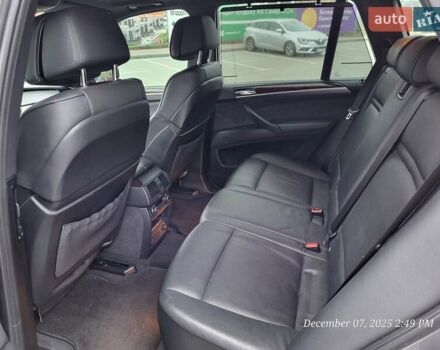 Сірий БМВ Х5, об'ємом двигуна 2.99 л та пробігом 252 тис. км за 19800 $, фото 16 на Automoto.ua