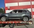Серый БМВ Х5, объемом двигателя 3 л и пробегом 150 тыс. км за 100 $, фото 1 на Automoto.ua