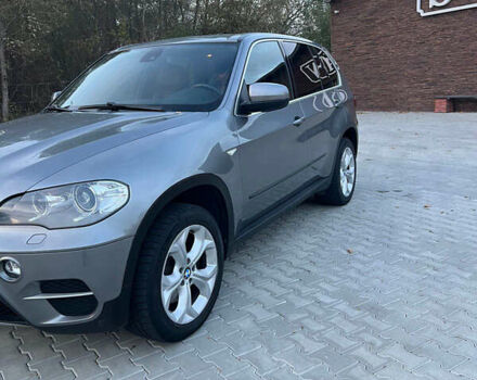 Серый БМВ Х5, объемом двигателя 3 л и пробегом 221 тыс. км за 21531 $, фото 1 на Automoto.ua
