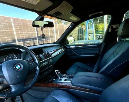 Сірий БМВ Х5, об'ємом двигуна 3 л та пробігом 400 тис. км за 12700 $, фото 4 на Automoto.ua