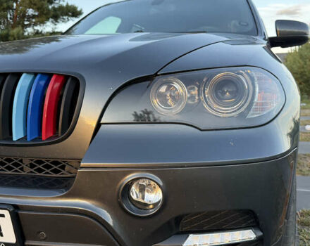 Сірий БМВ Х5, об'ємом двигуна 2.98 л та пробігом 244 тис. км за 17000 $, фото 2 на Automoto.ua