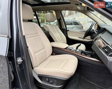 Серый БМВ Х5, объемом двигателя 2.98 л и пробегом 237 тыс. км за 11800 $, фото 11 на Automoto.ua