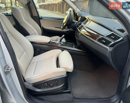 Серый БМВ Х5, объемом двигателя 3 л и пробегом 287 тыс. км за 15500 $, фото 51 на Automoto.ua