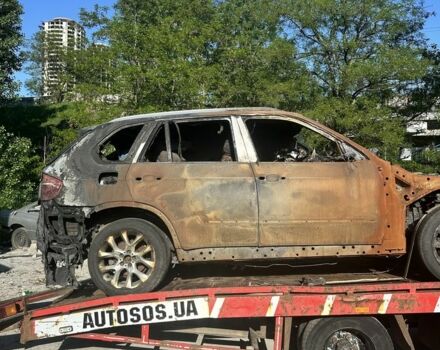 Серый БМВ Х5, объемом двигателя 3 л и пробегом 150 тыс. км за 100 $, фото 7 на Automoto.ua