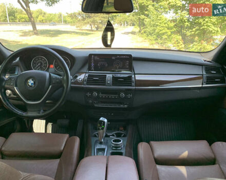 Сірий БМВ Х5, об'ємом двигуна 3 л та пробігом 317 тис. км за 17000 $, фото 11 на Automoto.ua