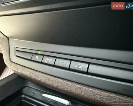 Серый БМВ Х5, объемом двигателя 3 л и пробегом 320 тыс. км за 16900 $, фото 57 на Automoto.ua