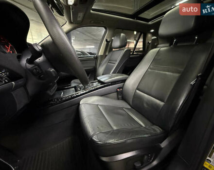 Серый БМВ Х5, объемом двигателя 2.98 л и пробегом 265 тыс. км за 14000 $, фото 6 на Automoto.ua