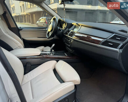 Серый БМВ Х5, объемом двигателя 3 л и пробегом 287 тыс. км за 15500 $, фото 46 на Automoto.ua