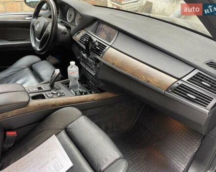 БМВ Х5 2011 в Киеве на Automoto.ua Серый БМВ Х5, объемом двигателя 3 л и пробегом 199 тыс. км за 18500 $, фото 10 на Automoto.ua