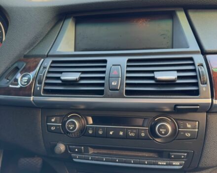 Серый БМВ Х5, объемом двигателя 3 л и пробегом 211 тыс. км за 8500 $, фото 21 на Automoto.ua