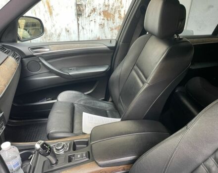 Серый БМВ Х5, объемом двигателя 3 л и пробегом 199 тыс. км за 18500 $, фото 13 на Automoto.ua