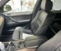 Серый БМВ Х5, объемом двигателя 3 л и пробегом 199 тыс. км за 18500 $, фото 13 на Automoto.ua