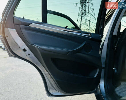 Серый БМВ Х5, объемом двигателя 2.98 л и пробегом 216 тыс. км за 14700 $, фото 18 на Automoto.ua