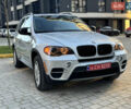Серый БМВ Х5, объемом двигателя 3 л и пробегом 287 тыс. км за 15500 $, фото 2 на Automoto.ua