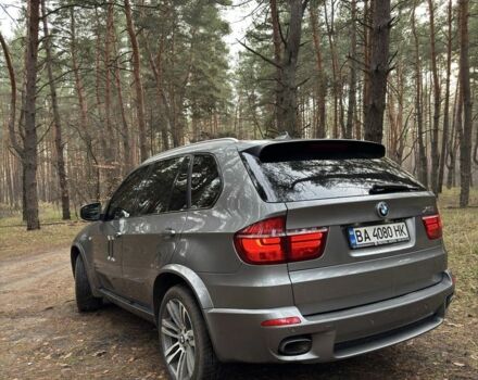 Серый БМВ Х5, объемом двигателя 3 л и пробегом 330 тыс. км за 13500 $, фото 1 на Automoto.ua