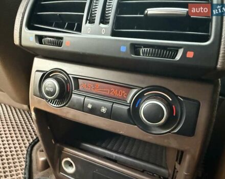 Серый БМВ Х5, объемом двигателя 3 л и пробегом 320 тыс. км за 16900 $, фото 77 на Automoto.ua