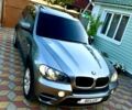 Серый БМВ Х5, объемом двигателя 3 л и пробегом 225 тыс. км за 12600 $, фото 1 на Automoto.ua