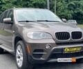 Серый БМВ Х5, объемом двигателя 3 л и пробегом 173 тыс. км за 15800 $, фото 1 на Automoto.ua