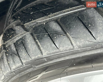 Серый БМВ Х5, объемом двигателя 3 л и пробегом 328 тыс. км за 16950 $, фото 54 на Automoto.ua