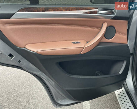 Серый БМВ Х5, объемом двигателя 3 л и пробегом 328 тыс. км за 16950 $, фото 35 на Automoto.ua