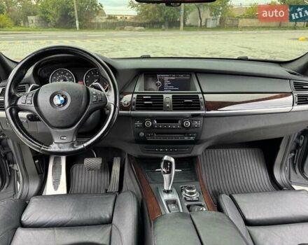 Серый БМВ Х5, объемом двигателя 3 л и пробегом 190 тыс. км за 16900 $, фото 16 на Automoto.ua