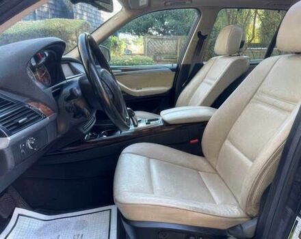 Серый БМВ Х5, объемом двигателя 3 л и пробегом 119 тыс. км за 2100 $, фото 7 на Automoto.ua