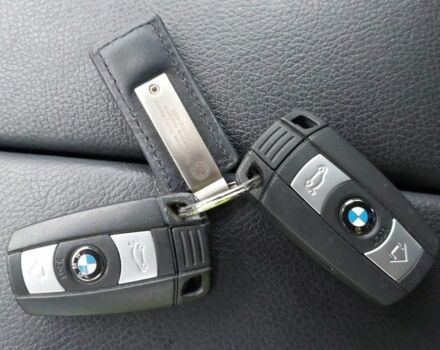 Серый БМВ Х5, объемом двигателя 3 л и пробегом 192 тыс. км за 10000 $, фото 13 на Automoto.ua