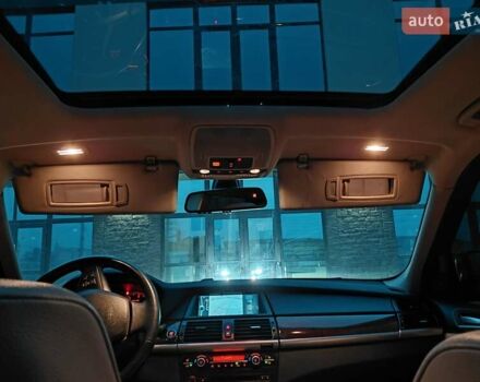 Серый БМВ Х5, объемом двигателя 3 л и пробегом 250 тыс. км за 15700 $, фото 17 на Automoto.ua