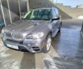 Серый БМВ Х5, объемом двигателя 3 л и пробегом 206 тыс. км за 17999 $, фото 1 на Automoto.ua